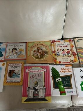 Children's Book Lot 2 of 4